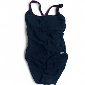 Black/pink Speedo size 8 one piece swimsuit EUC Beach Swim summer